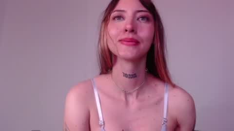 carmennrusso online show from July 7, 6:47 am