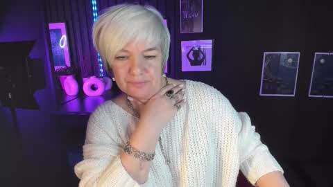 Carmen online show from November 4, 8:32 pm