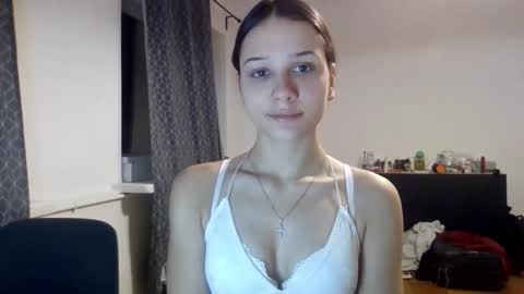 CarmenxAmore online show from December 16, 9:32 pm