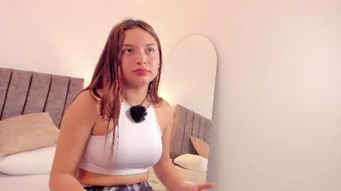 Carolaynee M online show from July 28, 2:13 pm
