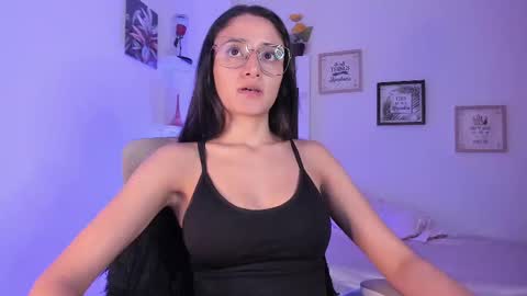 Caroline online show from February 28, 10:06 pm