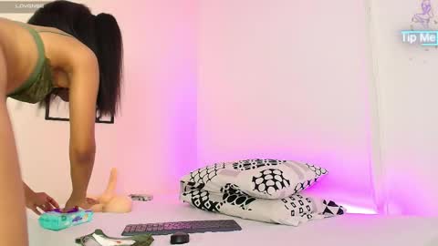 carolina baire online show from June 6, 1:39 pm