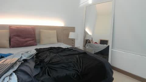 Carolina online show from February 10, 1:14 pm