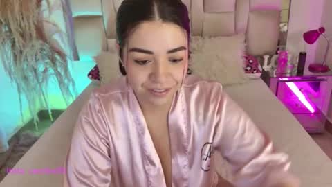 caroline online show from February 15, 11:36 pm