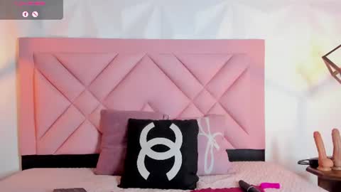 caroline daring online show from July 28, 12:48 pm