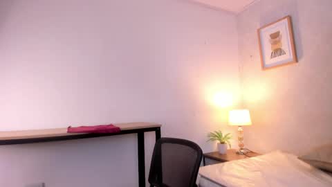  Caroline  online show from March 24, 11:38 am