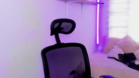 caroline_rodriguez_9 online show from November 4, 7:26 pm