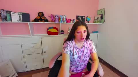    online show from December 3, 5:17 pm