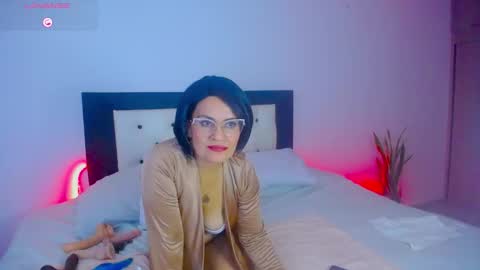 CarolinneFiotti online show from October 9, 8:47 pm