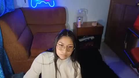 kitty online show from December 12, 8:25 am