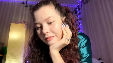 Emma online show from February 13, 1:03 pm
