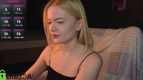 Carrie foster online show from April 3, 2:35 pm