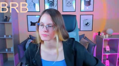Snapshot of carrie_roses chatting on October 23, 2:46 am carrie_roses online show from October 23, 2:46 am