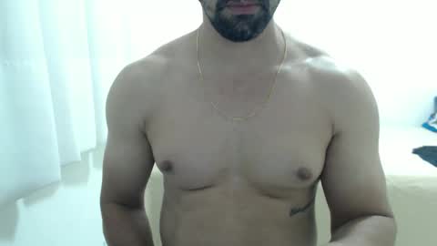 cashmastermuscle77 online show from December 18, 1:45 am