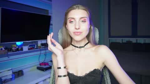 Seductress Cassia  FINDOM AND SADISM  NO NUDE online show from September 26, 7:22 pm