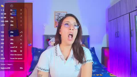 Casie  online show from November 20, 7:18 am