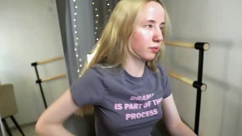 Cassie online show from December 13, 9:10 pm