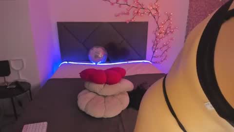 Cassie online show from June 11, 5:49 am