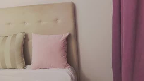 CassieHilton online show from October 28, 8:43 pm