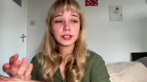 Olivia online show from April 1, 3:42 pm