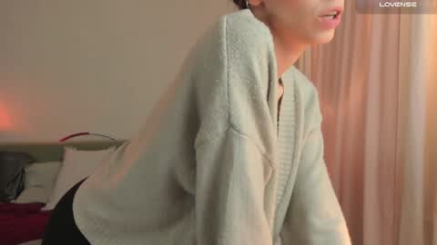 Snapshot of cassisland chatting on January 10, 7:43 pm  cassandra  online show from January 10, 7:43 pm