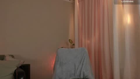 Snapshot of cassisland chatting on December 16, 9:31 pm  cassandra  online show from December 16, 9:31 pm