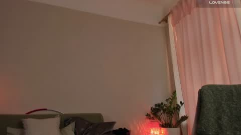 Snapshot of cassisland chatting on January 7, 8:45 am  cassandra  online show from January 7, 8:45 am