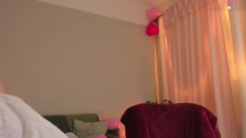 Snapshot of cassisland chatting on February 14, 9:21 pm  cassandra  online show from February 14, 9:21 pm