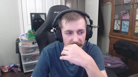 Snapshot of casuallycorrupt chatting on October 14, 4:59 am casuallycorrupt online show from October 14, 4:59 am