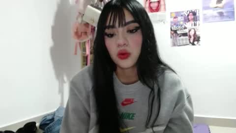 Mila online show from October 15, 8:04 am