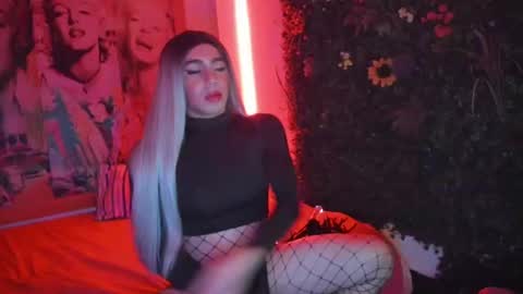 Snapshot of cata_sanchez chatting on November 1, 3:39 am cata_sanchez online show from November 1, 3:39 am