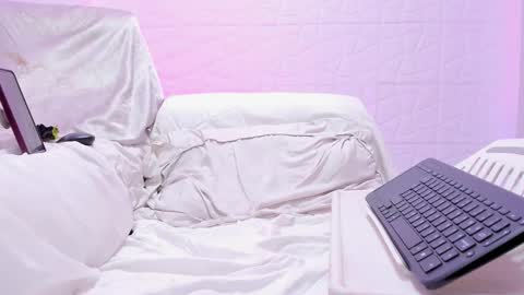 Catalina online show from November 7, 9:17 pm