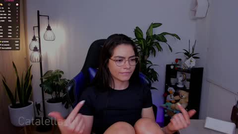 MACARENA online show from December 2, 3:29 am