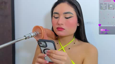 Catalina online show from February 15, 8:07 pm