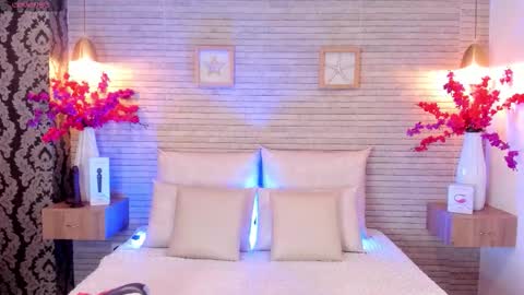 CatalinnaThompson online show from October 21, 11:48 am