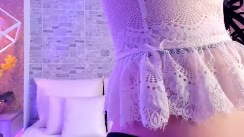 CatalinnaThompson online show from November 11, 12:07 pm