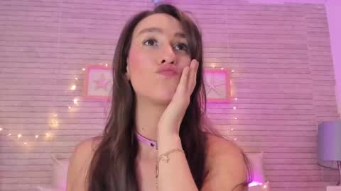 CatalinnaThompson online show from March 7, 6:11 pm