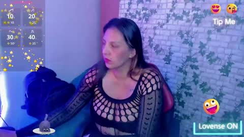  Mia   online show from November 5, 3:30 am