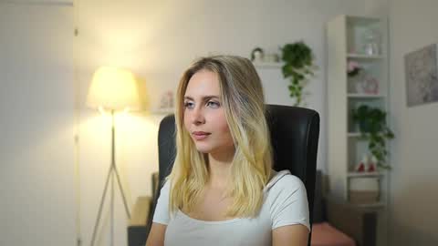 catecrago  online show from November 6, 9:01 am