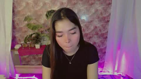 catherine_365 online show from May 5, 11:21 pm