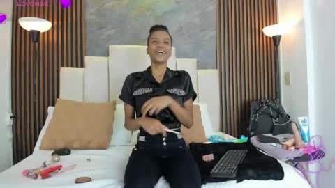 catiusca_reyes_03 online show from March 24, 12:44 pm