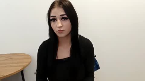 cayla69 online show from November 5, 9:00 am