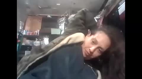 cece_vibez online show from December 5, 6:15 am