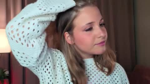 Lina  online show from March 28, 7:26 pm