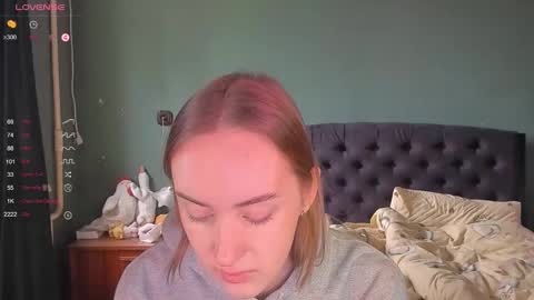 ceciles online show from December 5, 9:11 am