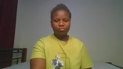 ceepretty25 online show from April 16, 11:29 pm