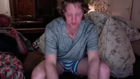 ceezeee online show from January 4, 3:40 am