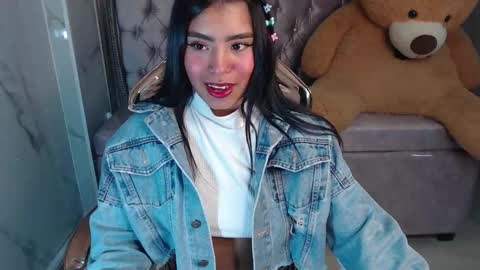 Snapshot of celeste2_b chatting on October 22, 1:13 pm Celeste online show from October 22, 1:13 pm