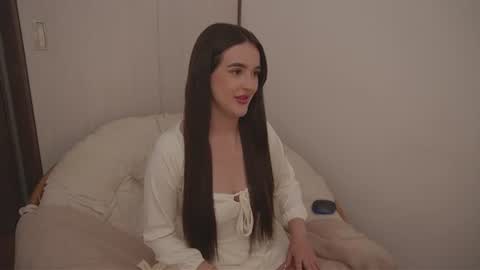 Diane Independent model online show from July 13, 10:02 pm