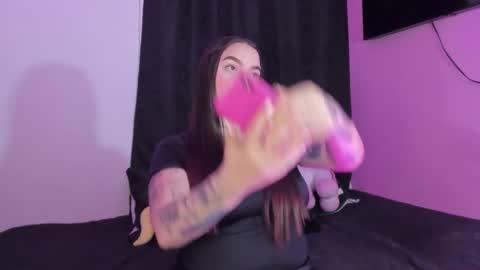 Celeste Y Pipe online show from November 27, 6:10 am